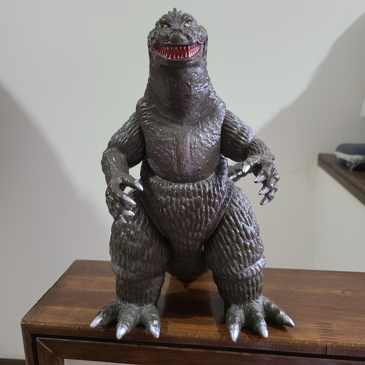 Yahoo!オークション -「ゴジラ ソフビ キンゴジ」の落札相場・落札価格