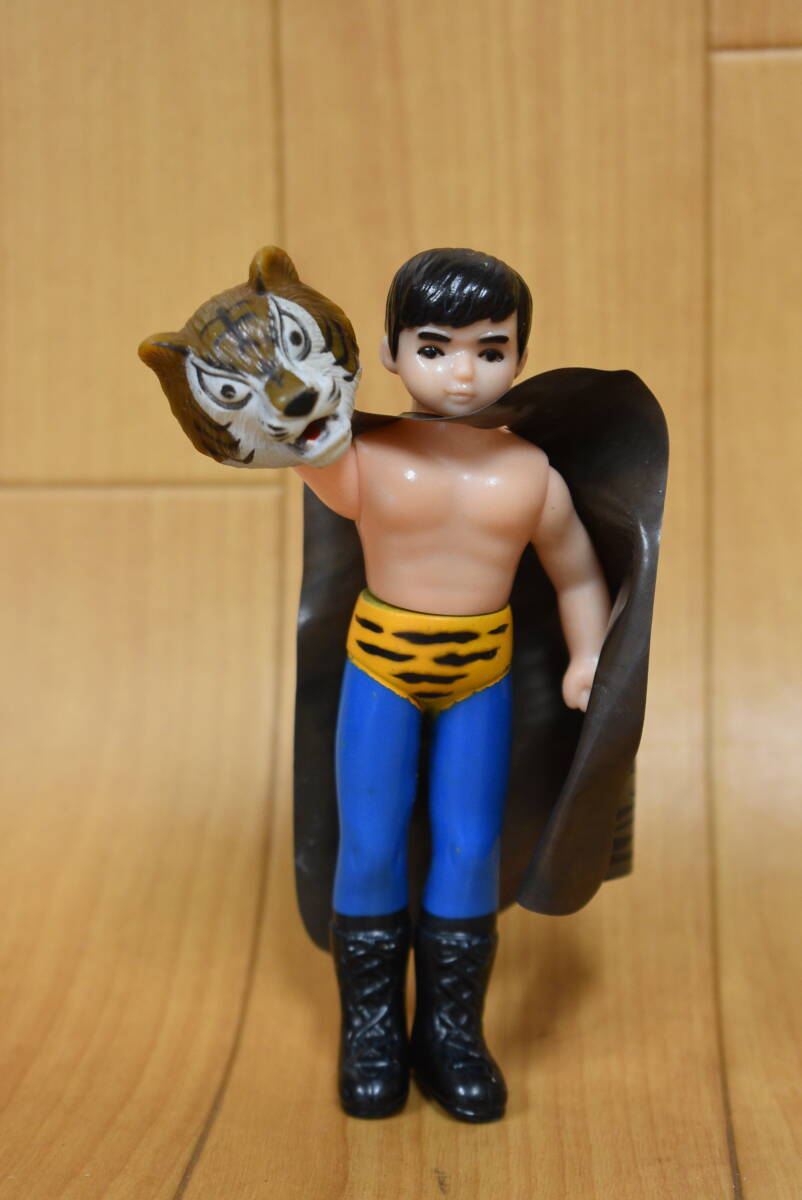 Yahoo!オークション -「タイガーマスク ソフビ 当時」の落札相場・落札価格