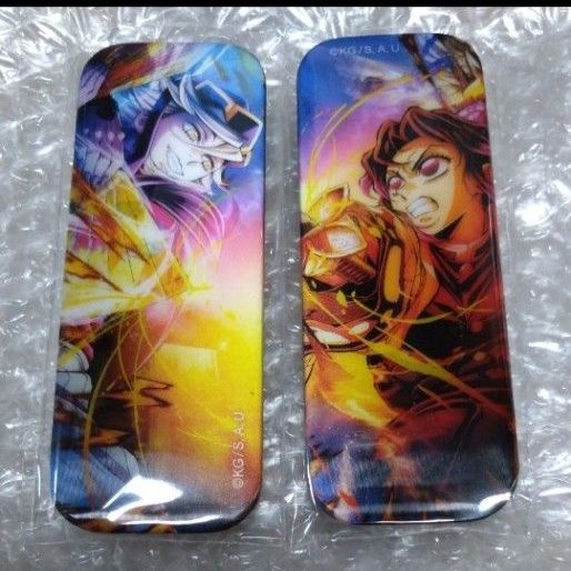 レンチキュラーロング缶バッジ 鬼滅の刃 童磨 胡蝶しのぶ C賞 第四弾KV