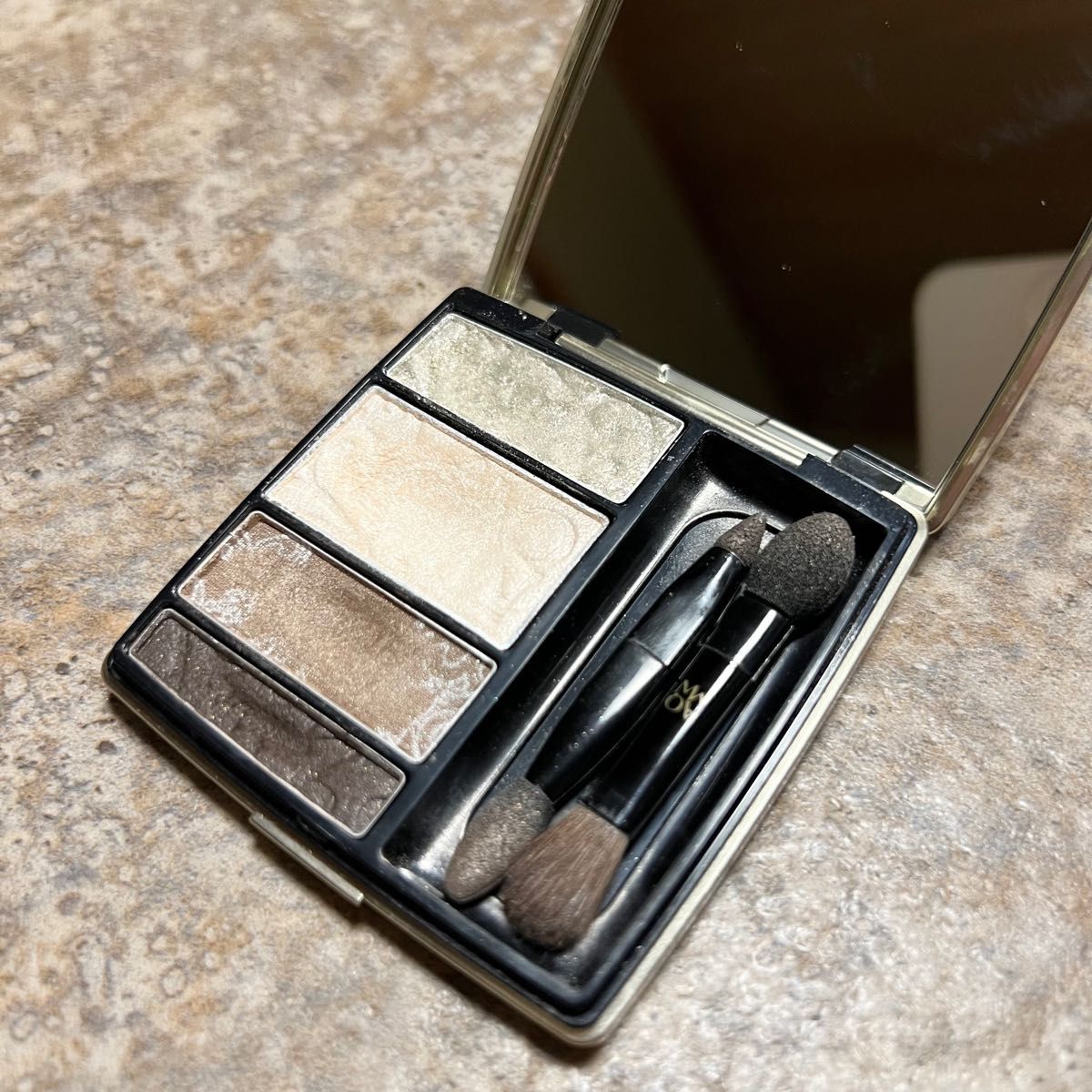 コスメデコルテ AQMW グラデーション アイシャドウ 102｜Yahoo!フリマ