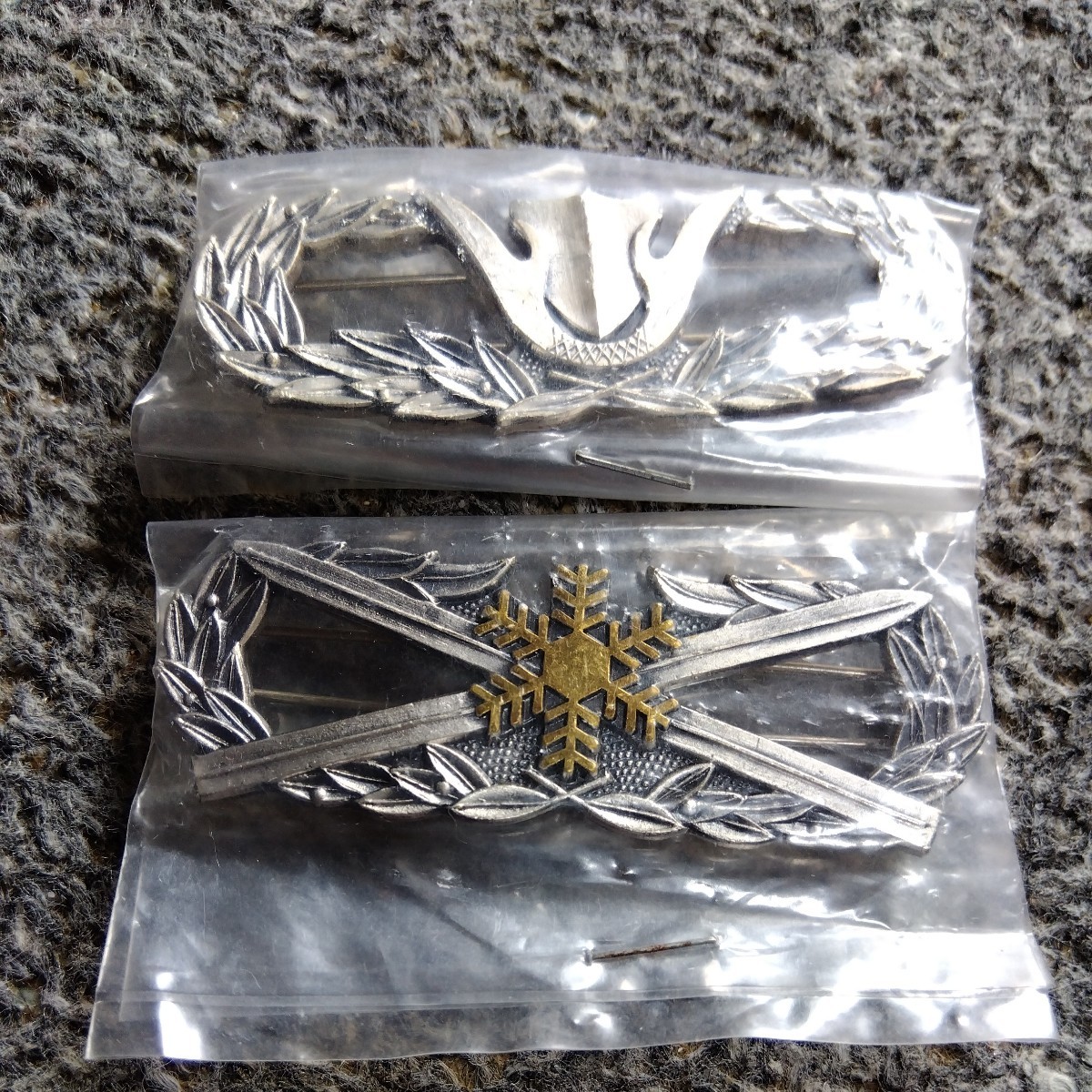 Yahoo!オークション - スキーき章 上級スキー指導官 格闘き章 部隊指導