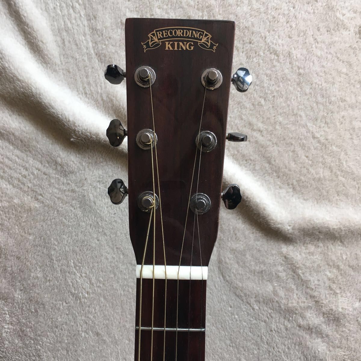 中古エレアコ Recording King RP1-16C シングルオー チューナー付き