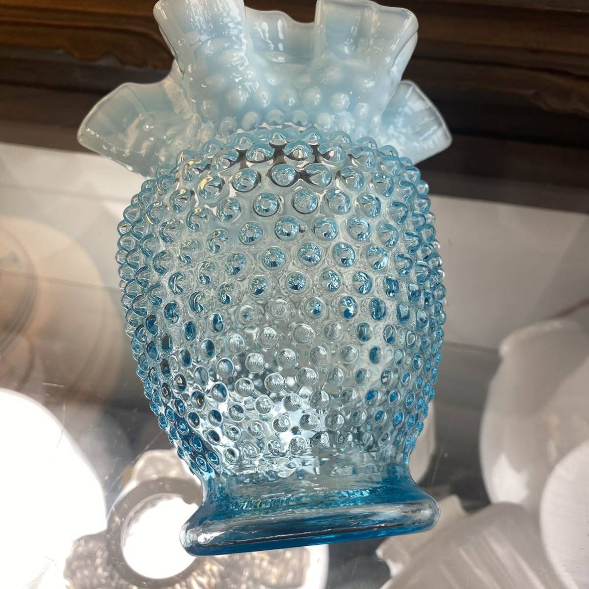 フェントン ホブネイル ブルーオパールセント 花瓶 フリル