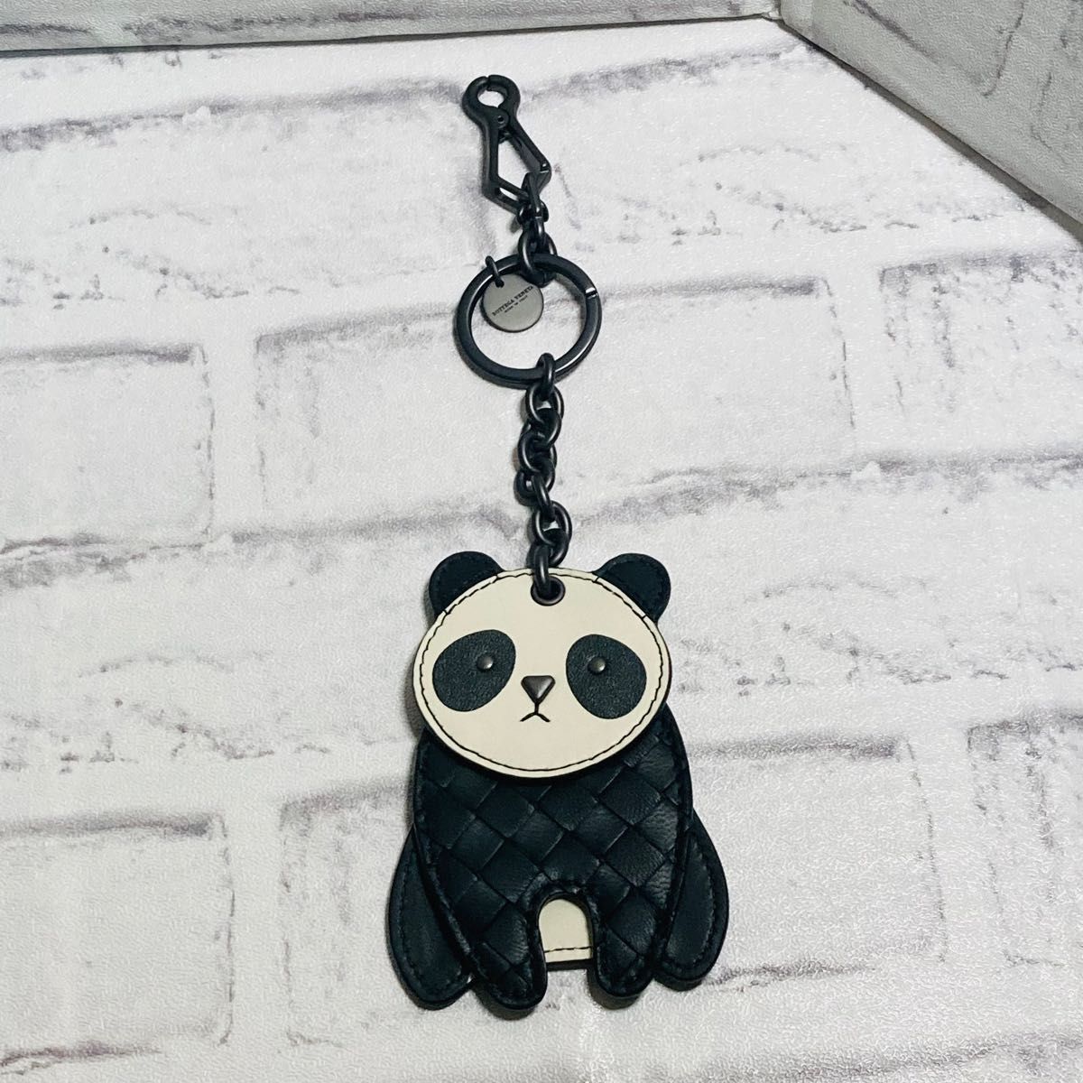 新品 ボッテガヴェネタ パンダ キーホルダー アニマル イントレ