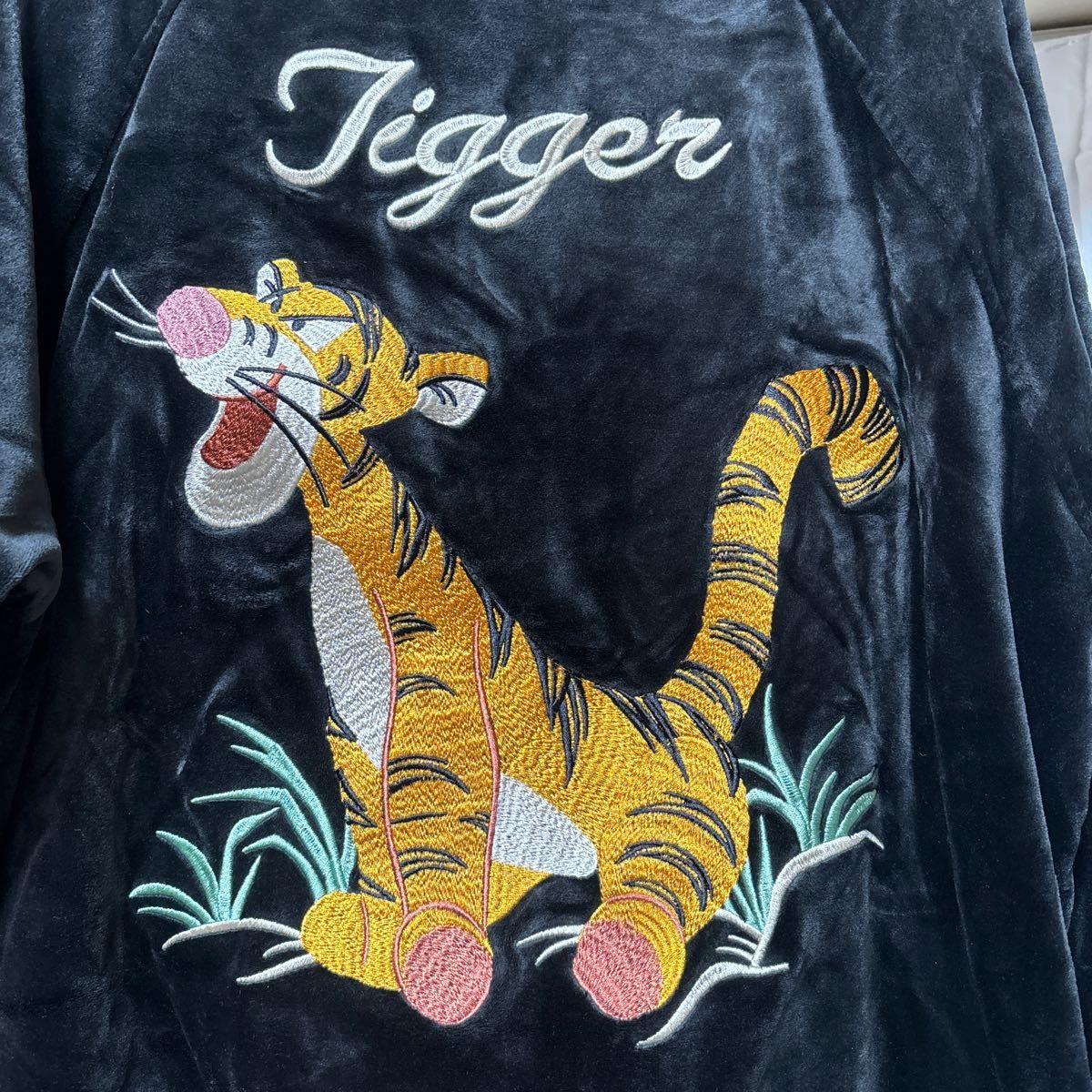 Disney プーさん ティガー スカジャン ベロア 黒｜Yahoo!フリマ（旧