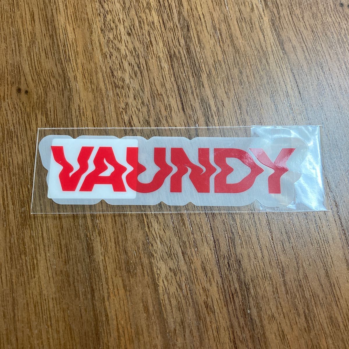 VAUNDYさん ステッカー Red × clear｜Yahoo!フリマ（旧PayPayフリマ）