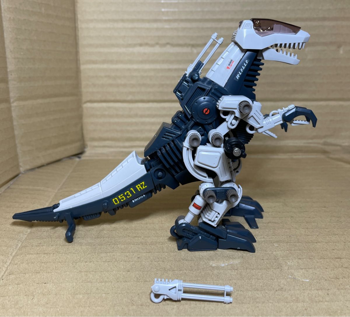 メカ生体ゾイド【アロザウラー（アロサウルス型）】組立済み｜Yahoo