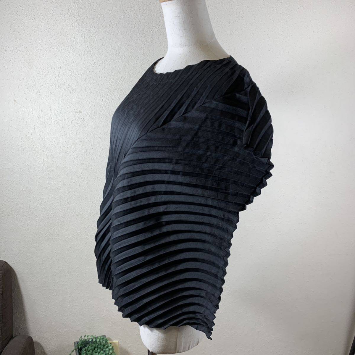 イッセイミヤケ ISSEY MIYAKE 変形プリーツ カットソー ブラウス