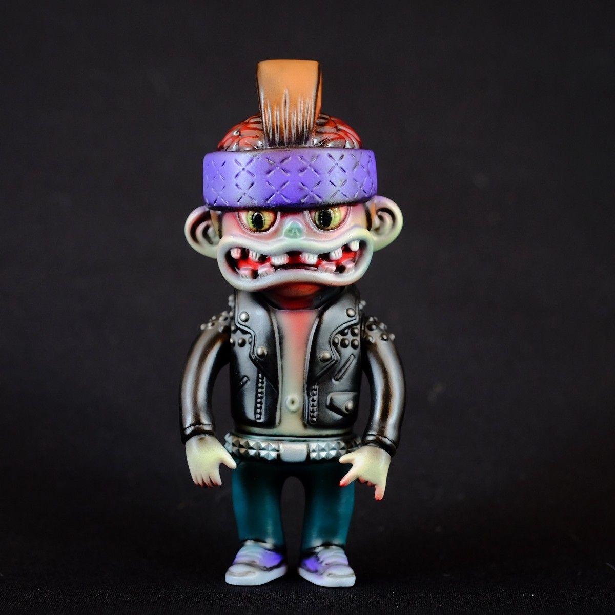 blackbook toy × かっこわらい雑貨店(笑)コラボ ワンオフソフビ PUNK