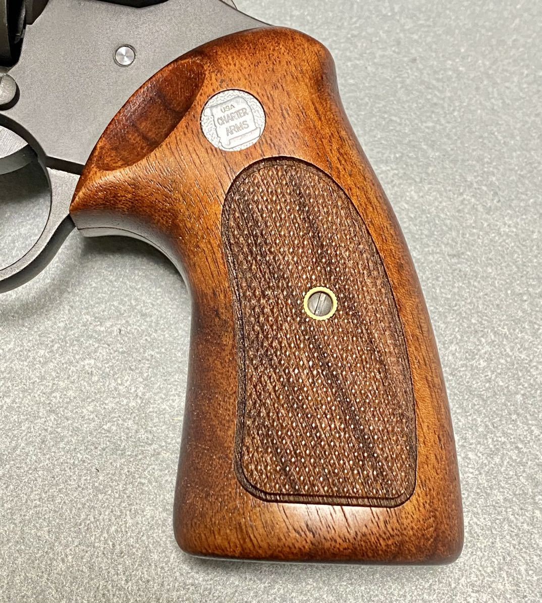 送料無料 ほぼ新品 CAW MULE CHARTER ARMS BULLDOG HW チャーター