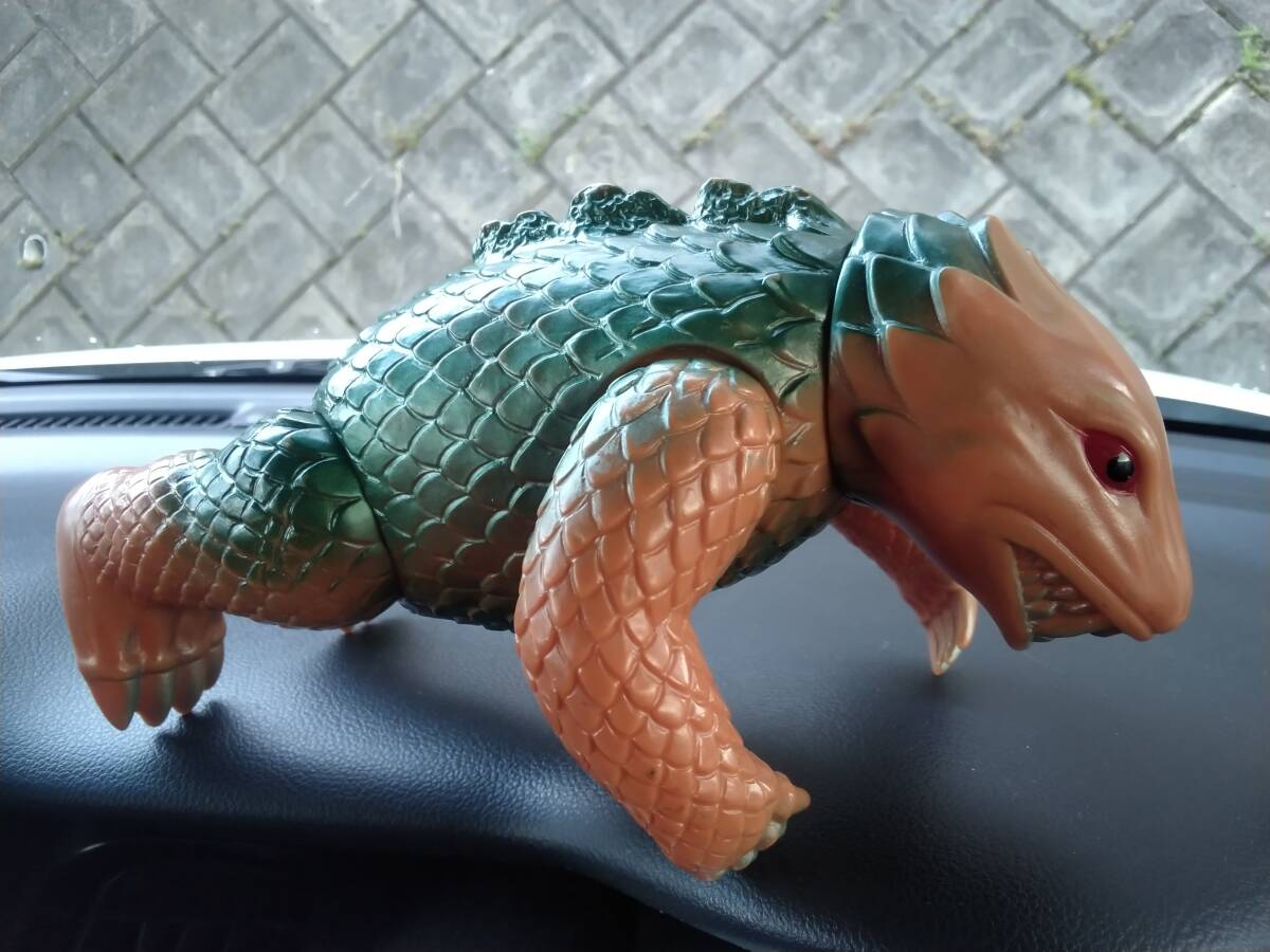 Yahoo!オークション - 当時物 ブルマァク マグマ大使 モグネス 怪獣ソ