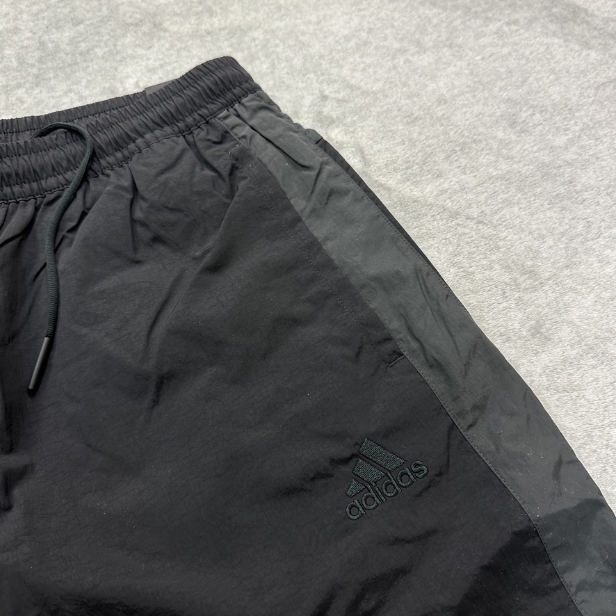 新品未使用 adidas Lサイズ アディダス セットアップ 上下 ナイロン 3