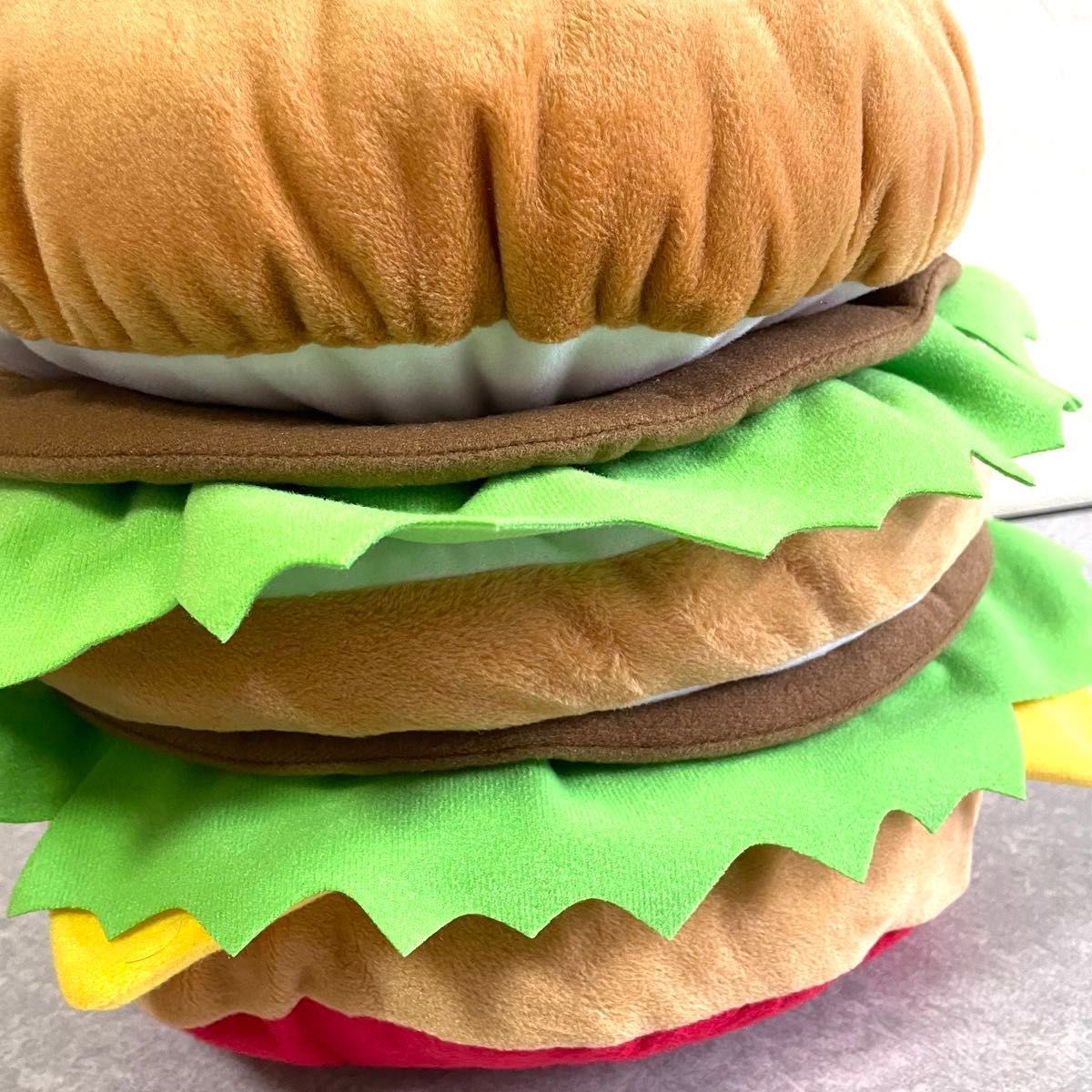 未使用品 2024最新 マクドナルド ビッグマック クッション ぬいぐるみ