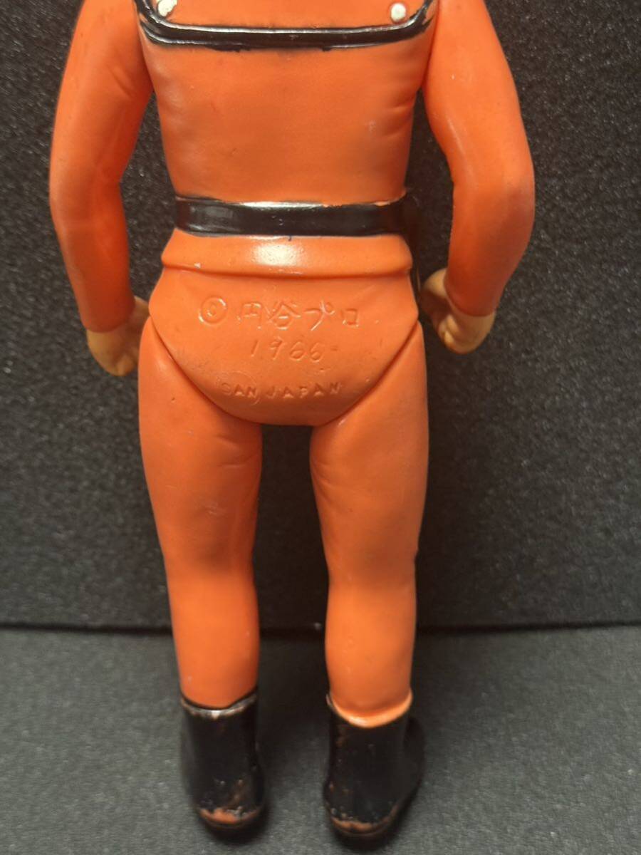 Yahoo!オークション - 当時物 マルサン ハヤタ隊員 ソフビ スタンダー