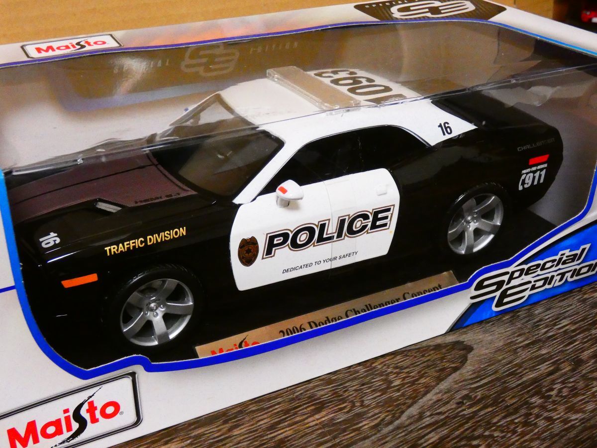 Yahoo!オークション - マイスト Maisto 1/18 2006 dodge challenger co