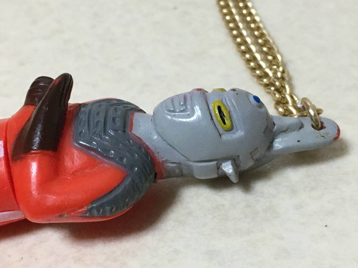Yahoo!オークション - 【B932】ウルトラセブン ペンダント ソフビ フィ