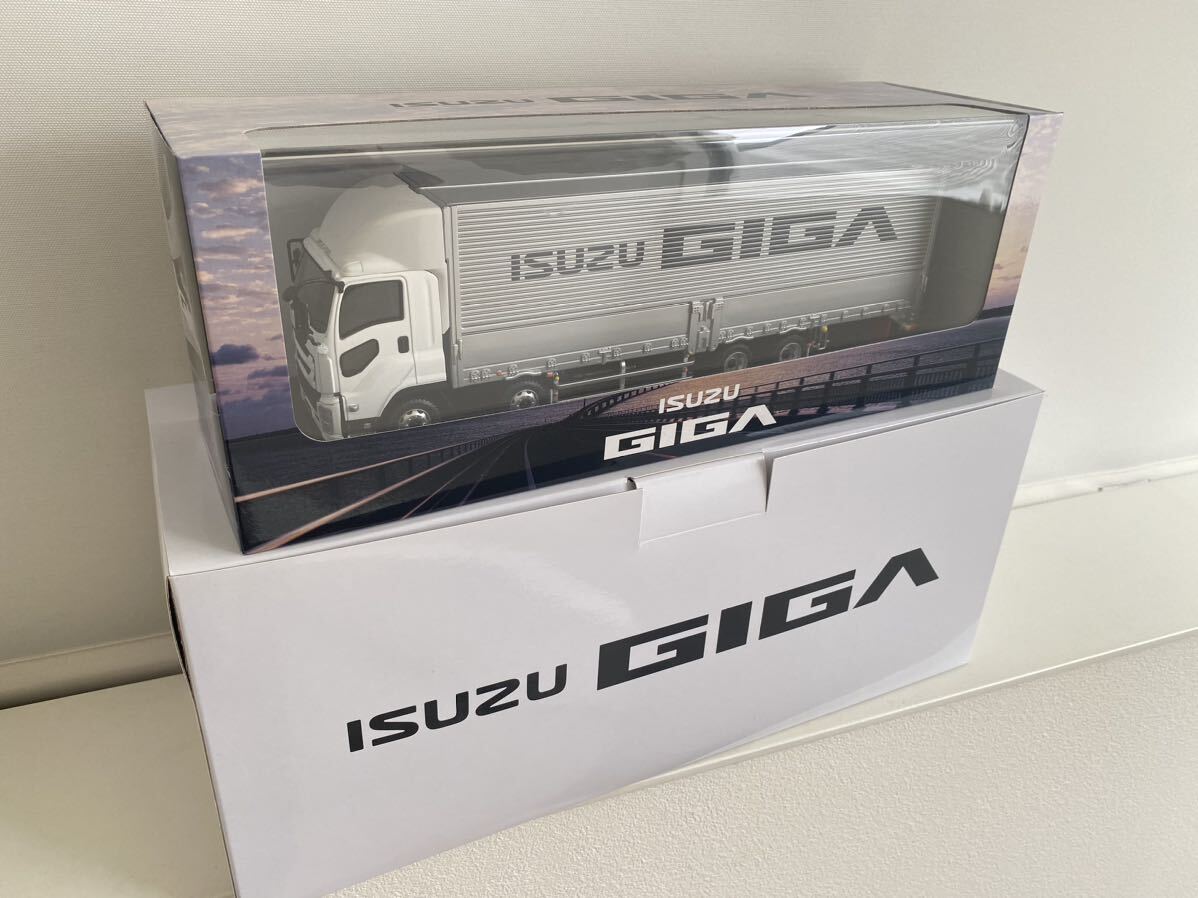 送料込み ISUZU 1/43 いすゞ GIGA ギガ Truck トラック 白 非売品