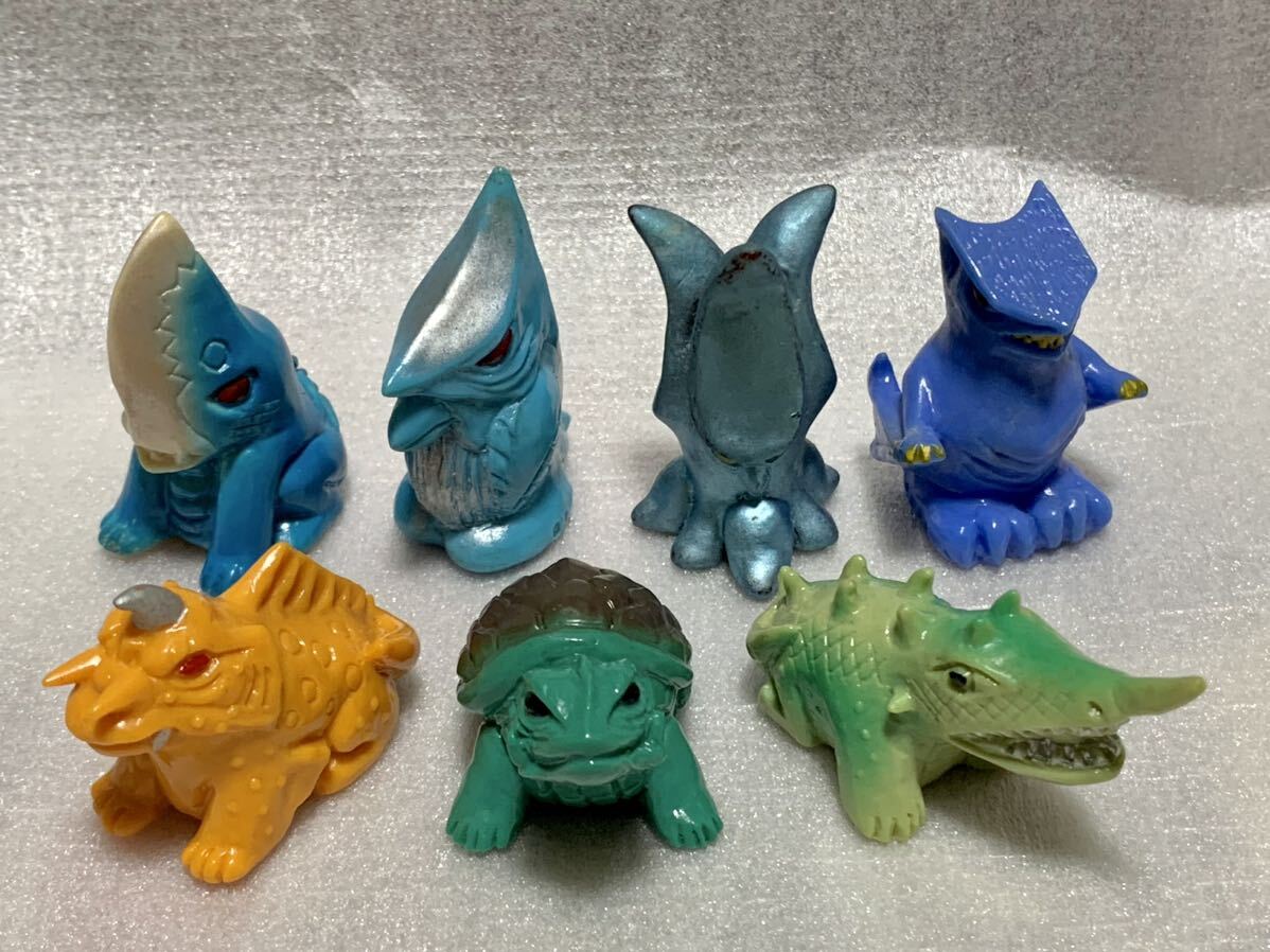 Yahoo!オークション - ソフビ人形 ミニフィギュア◯大怪獣ガメラ指人形