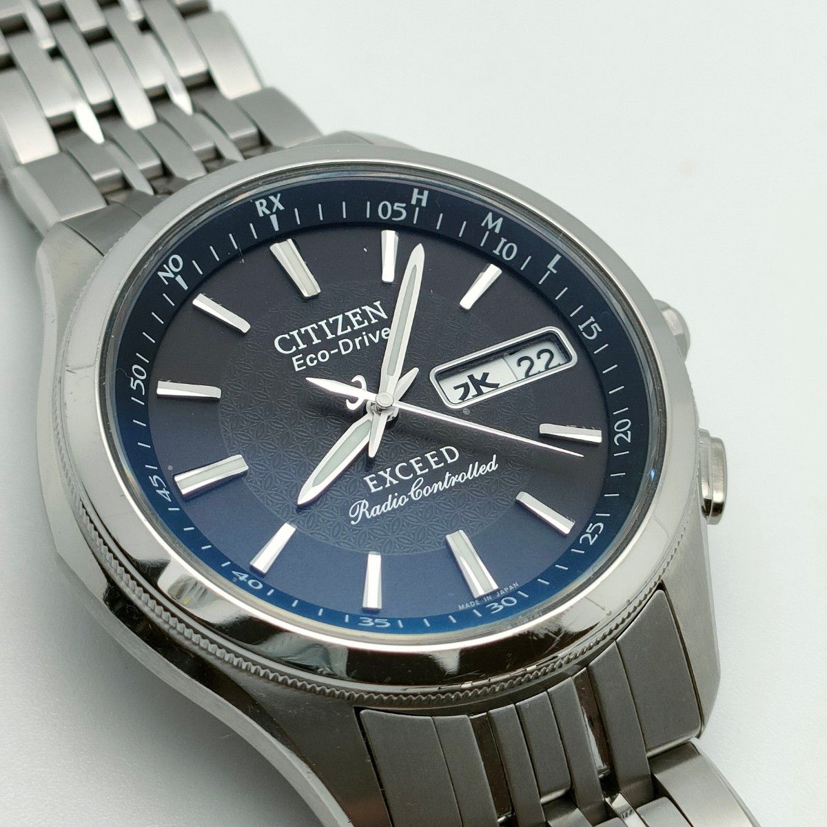レア物 人気モデル シチズン 曜日表示 高級ライン エクシード 電波