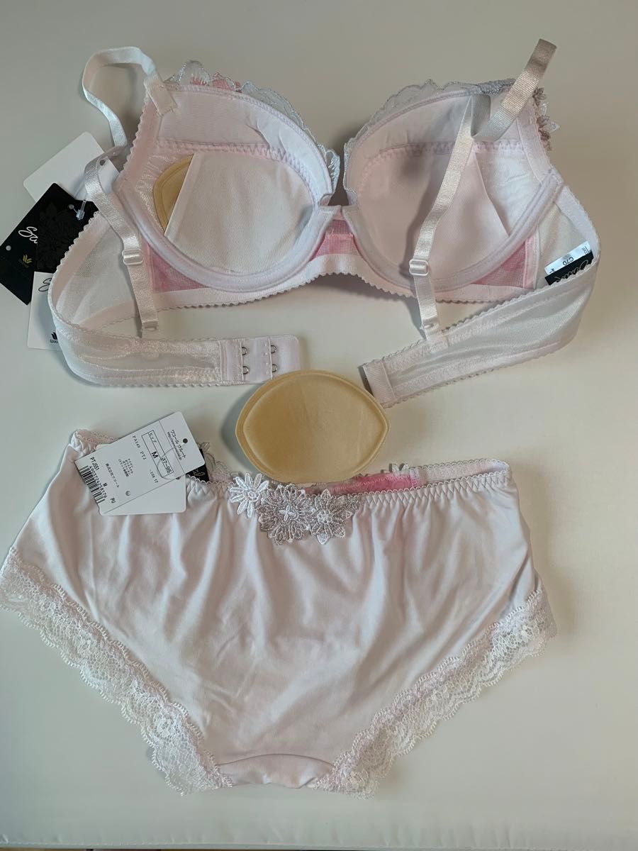 ワコール サルート ブラC70/ショーツM PU｜Yahoo!フリマ（旧PayPayフリマ）