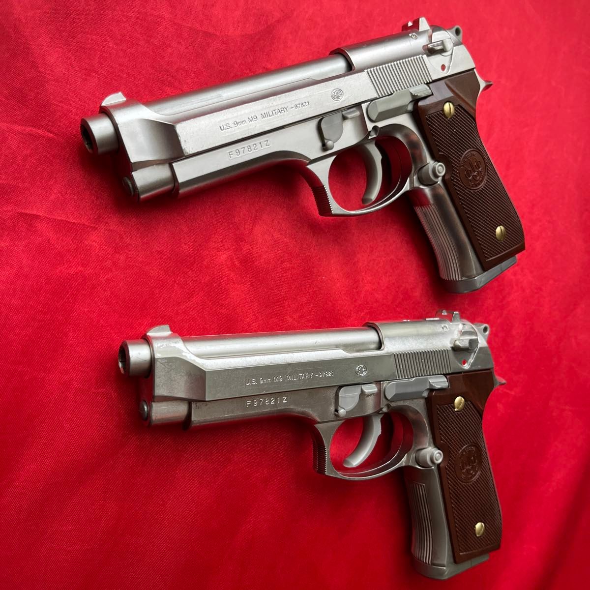 東京マルイ ベレッタM92F ステンレスシルバー 木製グリップ風塗装