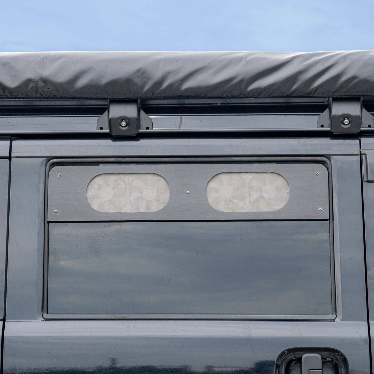 車載換気扇 ファン 吸気&排気可 エブリイ17V 17W通用 黒色TABIKI