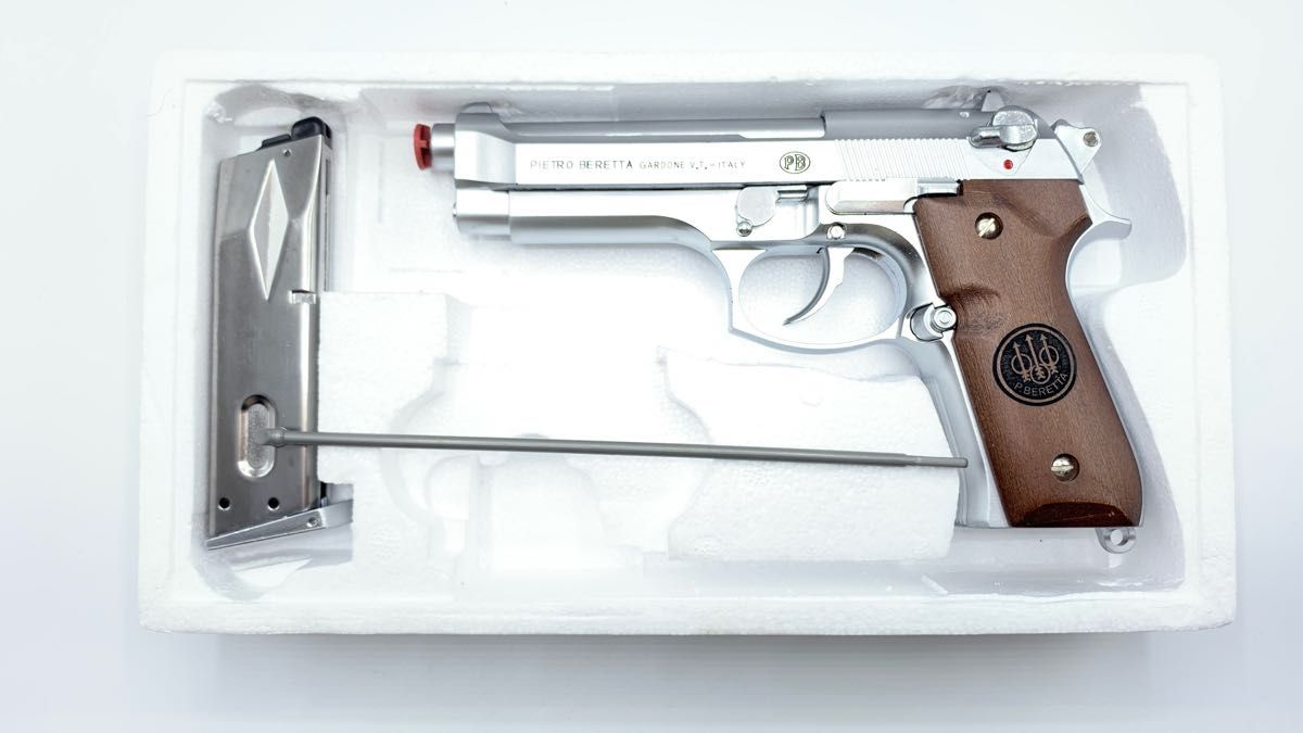M92F ガスガン シルバー ウッドグリップ レーザー刻印｜Yahoo!フリマ