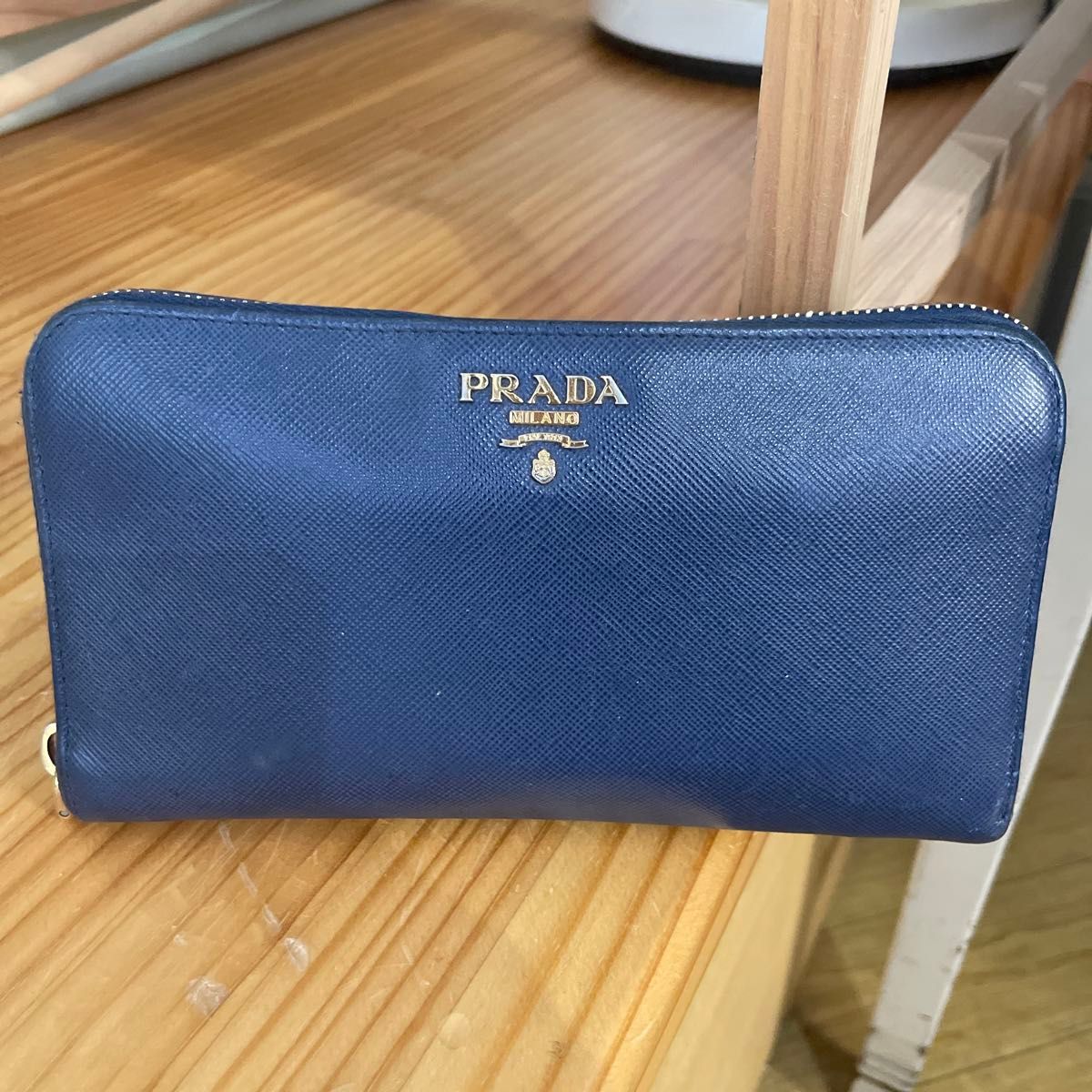 PRADA プラダ 希少ネイビー ブルー 長財布 ラウンドファスナー