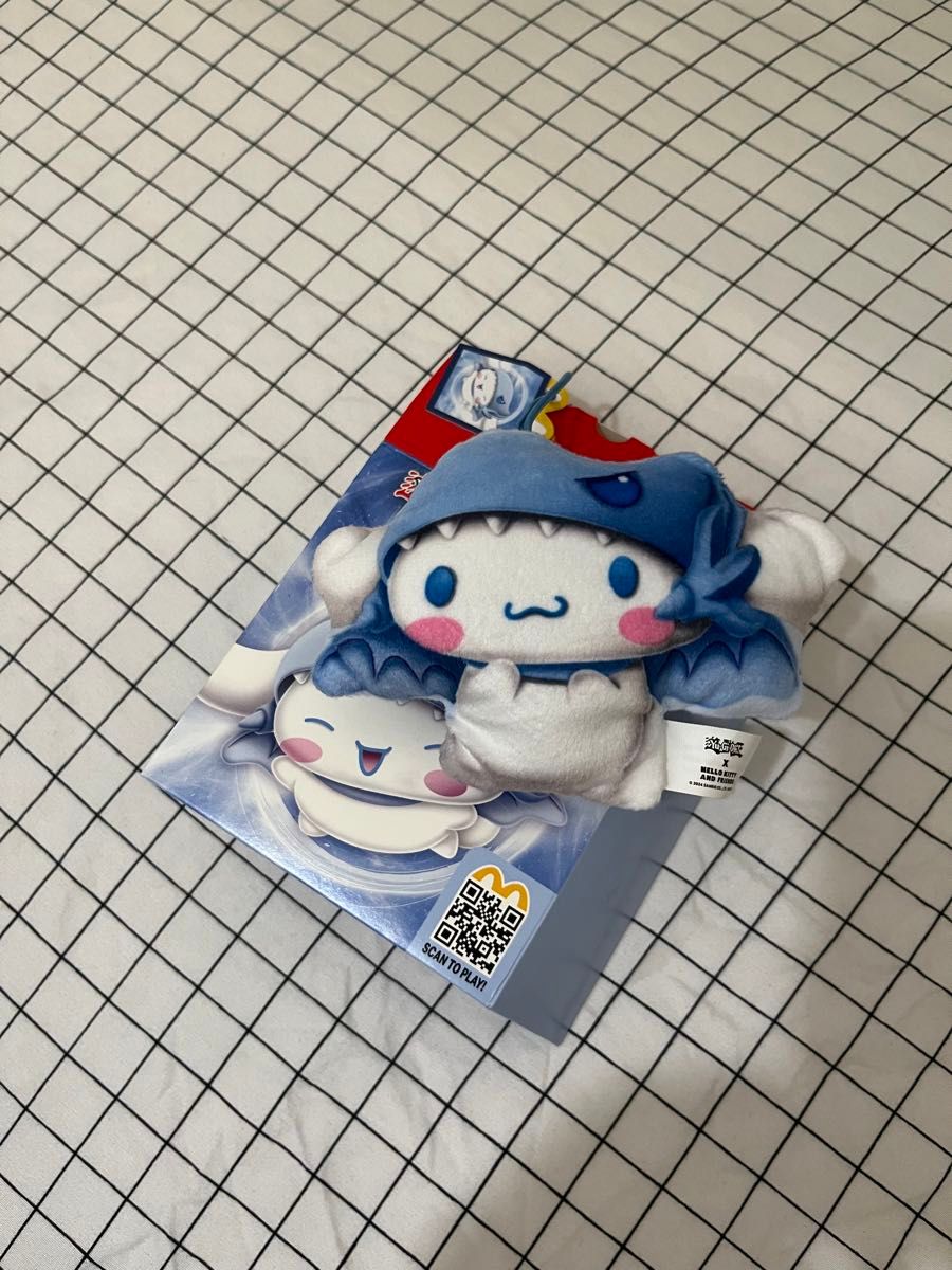 マクドナルド 遊戯王 サンリオ シナモンロール ブルーアイズホワイト