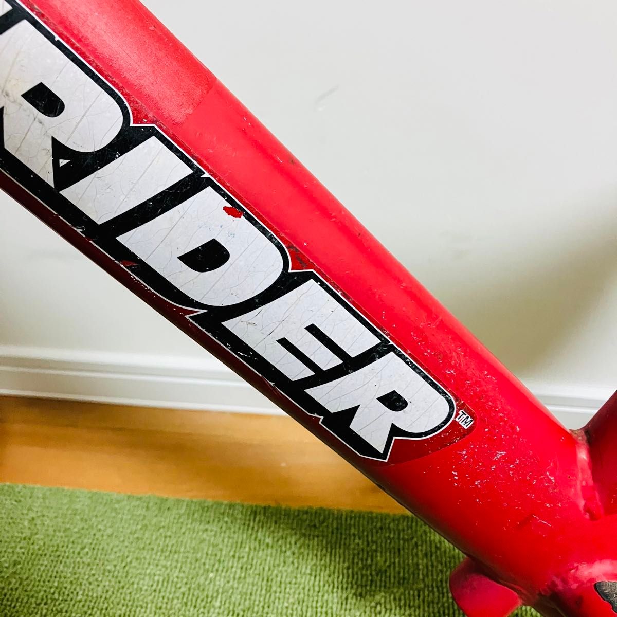 ストライダー 赤 レッド キックバイク STRIDER 12 クラシック Classic