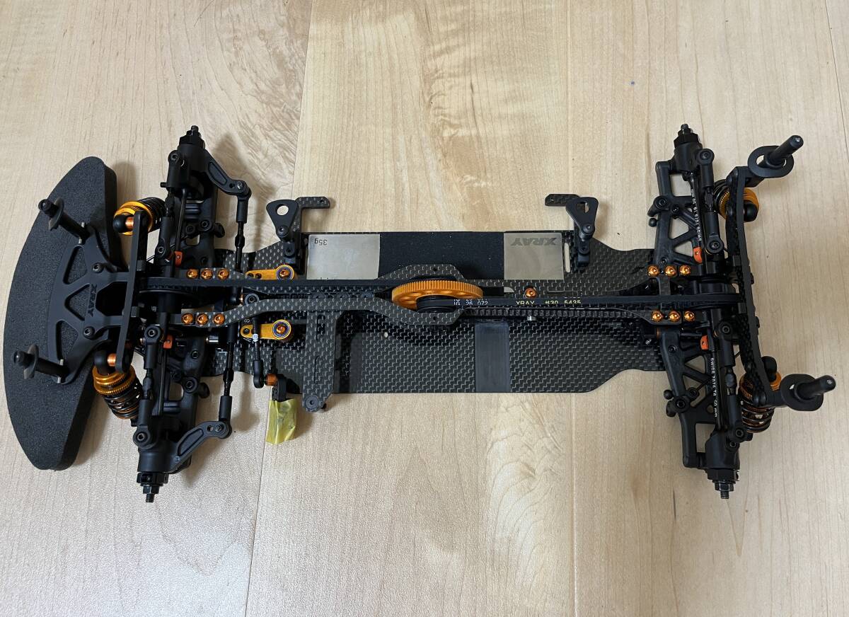 XRAY T4 2020 メインシャーシ 2.2㎜ 艶あり平織カーボン 蕨山 XRAY T4