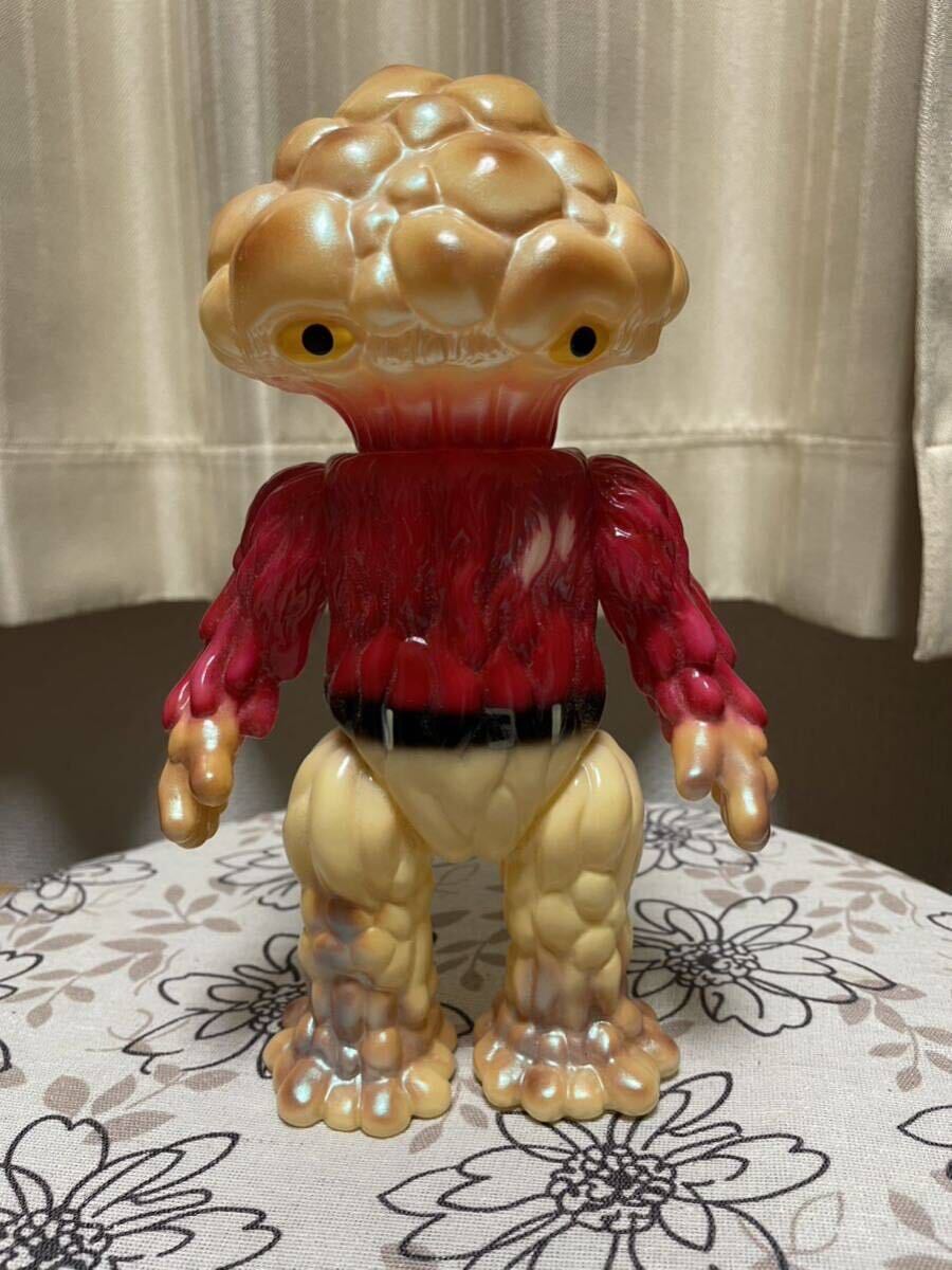 Yahoo!オークション - M1号 円谷 蓄光マタンゴ 怪人風塗装 ソフビ ブ