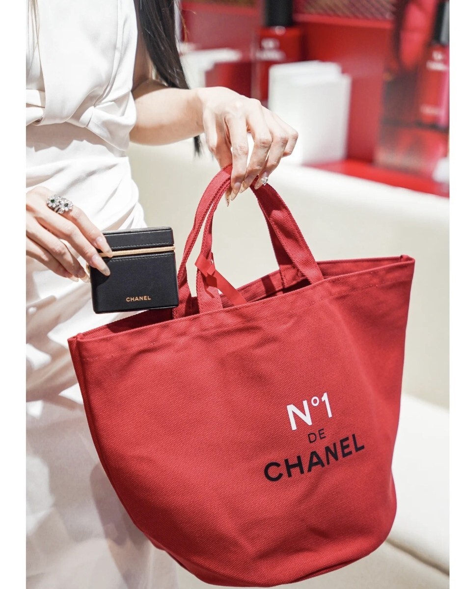 シャネル ノベルティ トートバッグ CHANEL カメリア レッド バッグ 赤