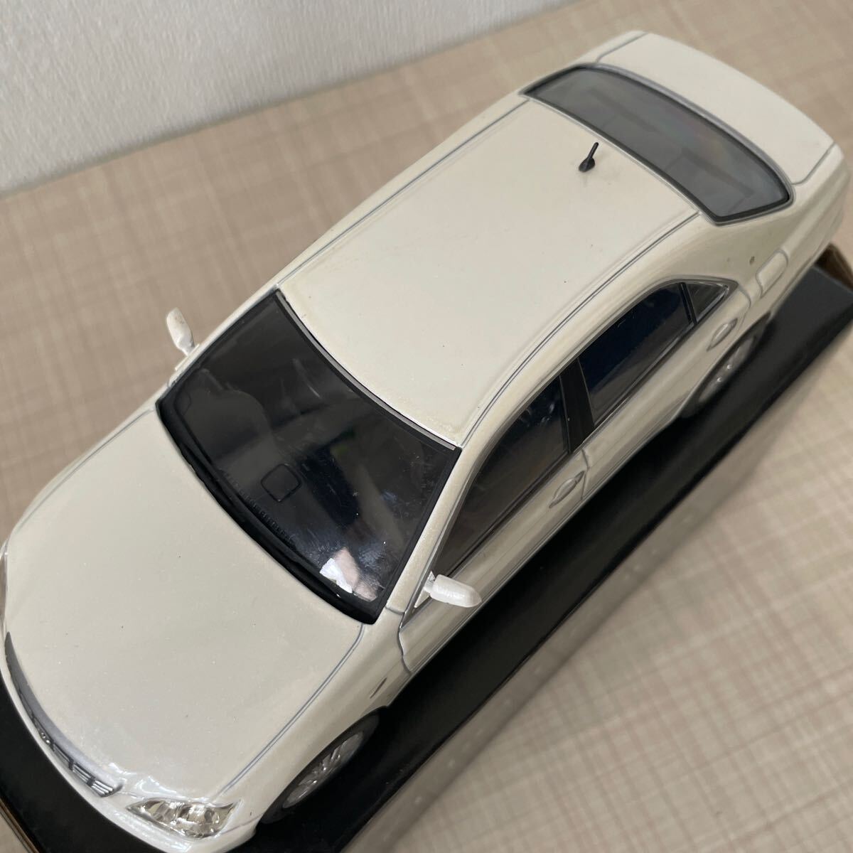 即決 未使用 TOYOTA 1/30 ゼロクラウン カラーサンプル ミニカー