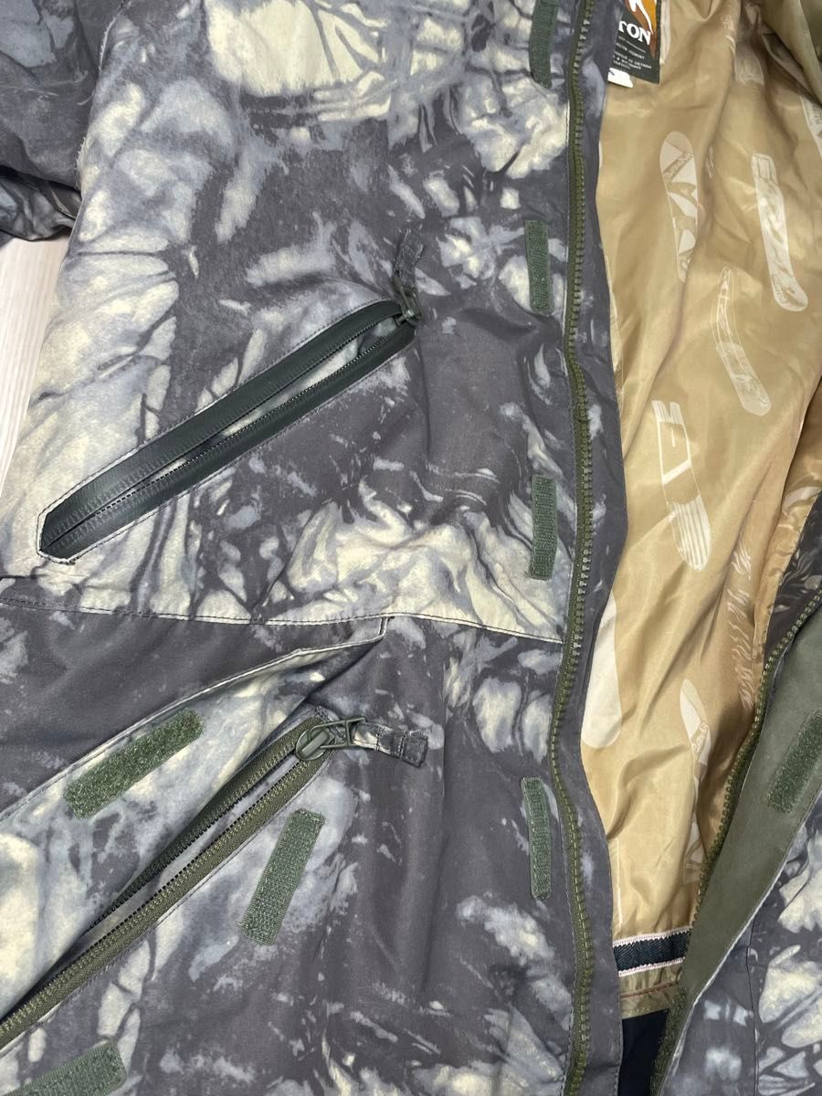 美品 BURTON バートン スノーボード ウェア リアルツリーカモ柄 迷彩