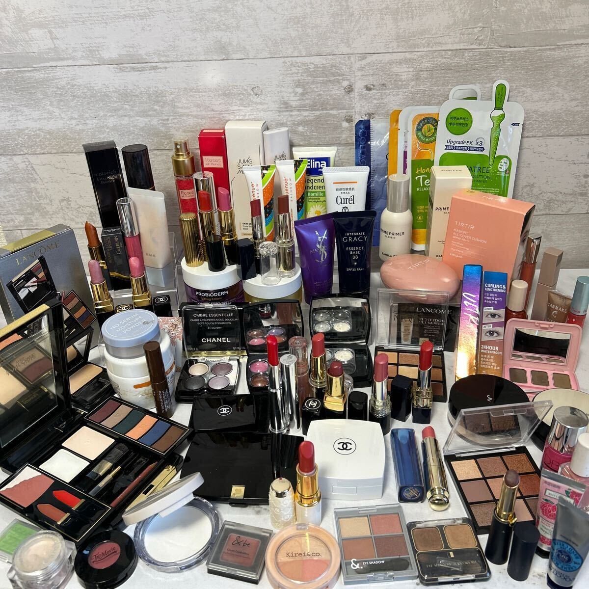 Yahoo!オークション - コスメまとめ化粧品セットDIOR CHANEL LANCOME