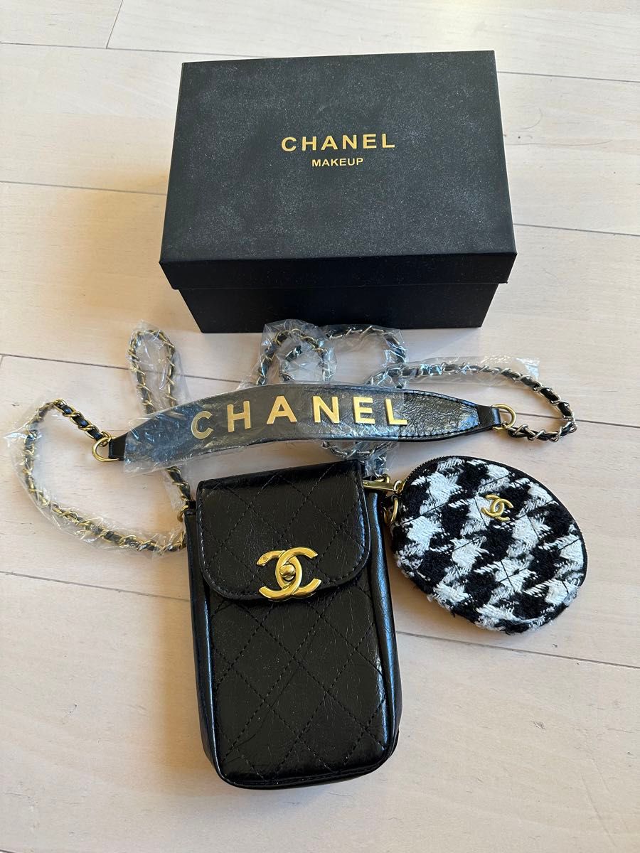 シャネル ノベルティ スマホショルダー ショルダーバッグ CHANEL
