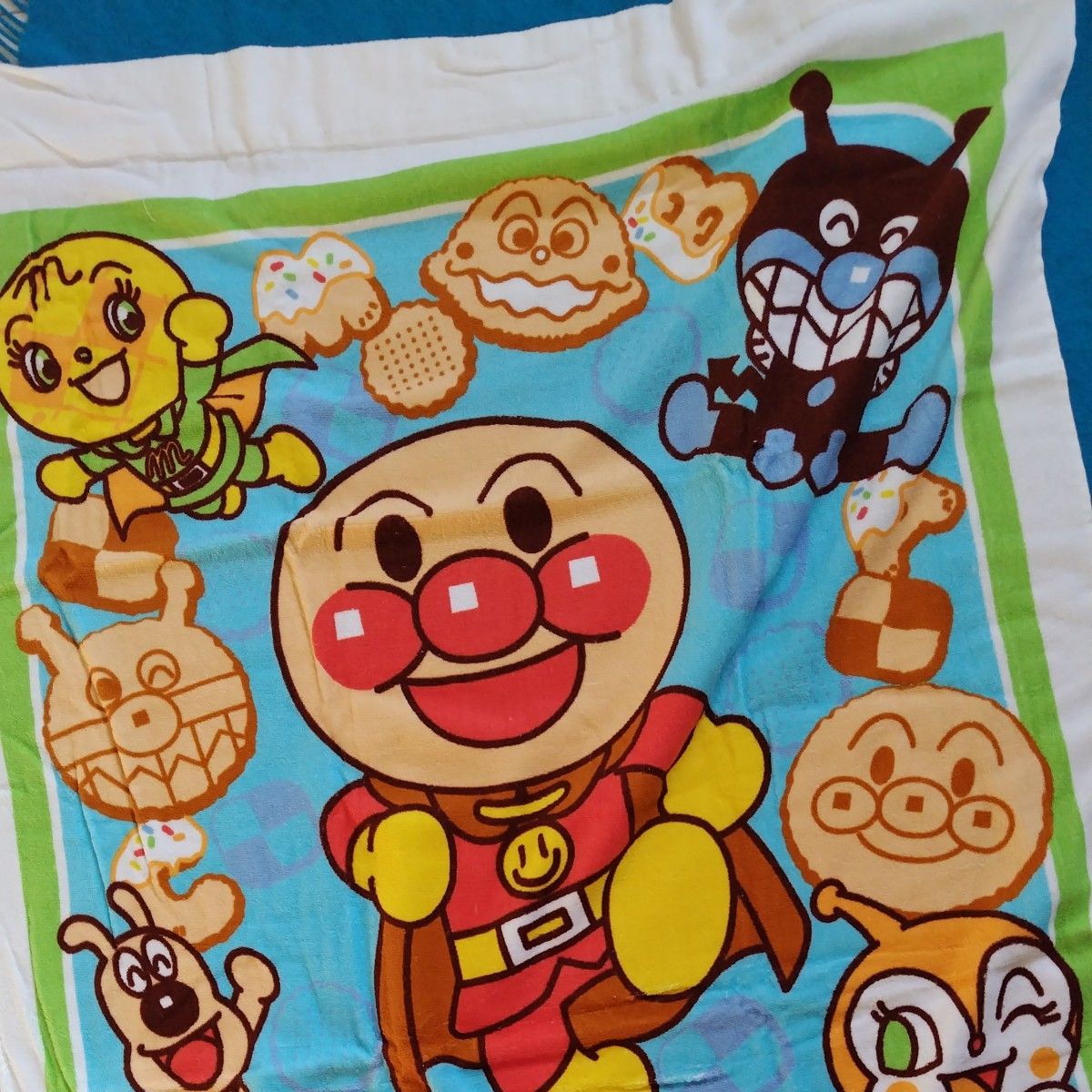 新品未使用 ANPANMAN アンパンマン キャラクター膝掛け毛布 青系