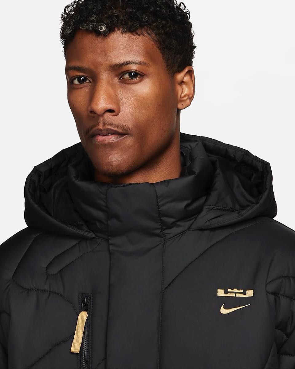 即日発送】【未使用】レブロンxリバプール NIKEダウンジャケット 黒 L