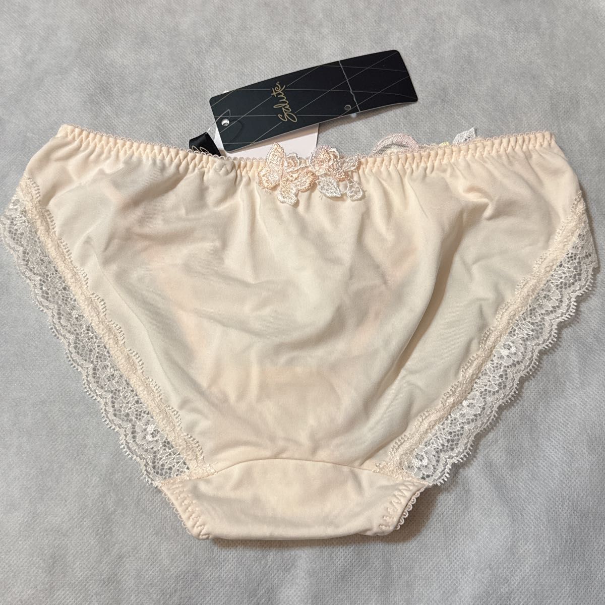 ワコール サルート 66G フロントエックス＋ブラ＆ショーツ C75 新品