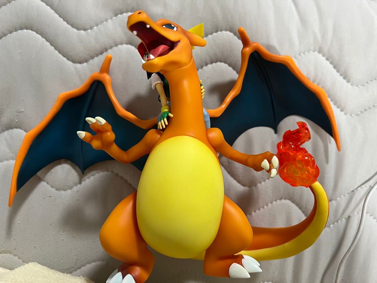 g e m サトシ&リザードン&ピカチュウ フィギュア 開封品 ポケモン