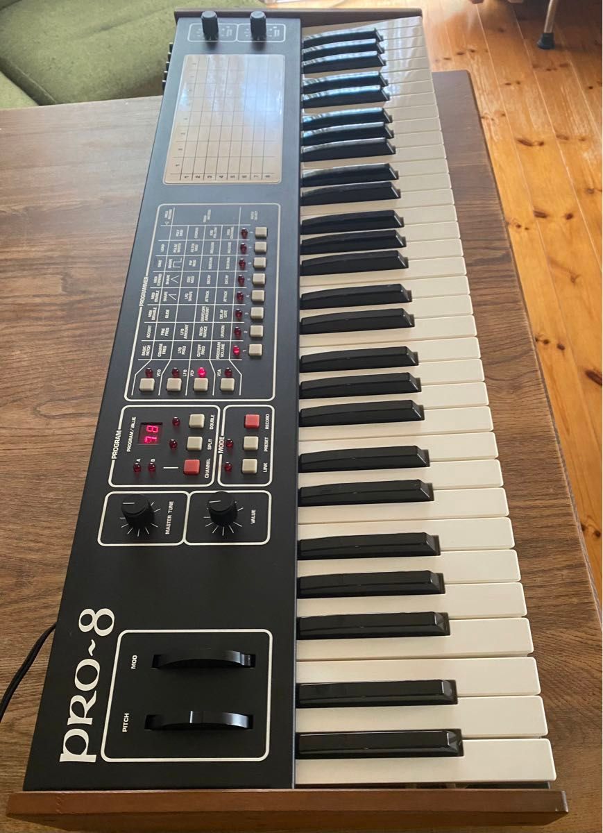 sequential circuits pro-8 ポリフォニックシンセサイザー Sequential