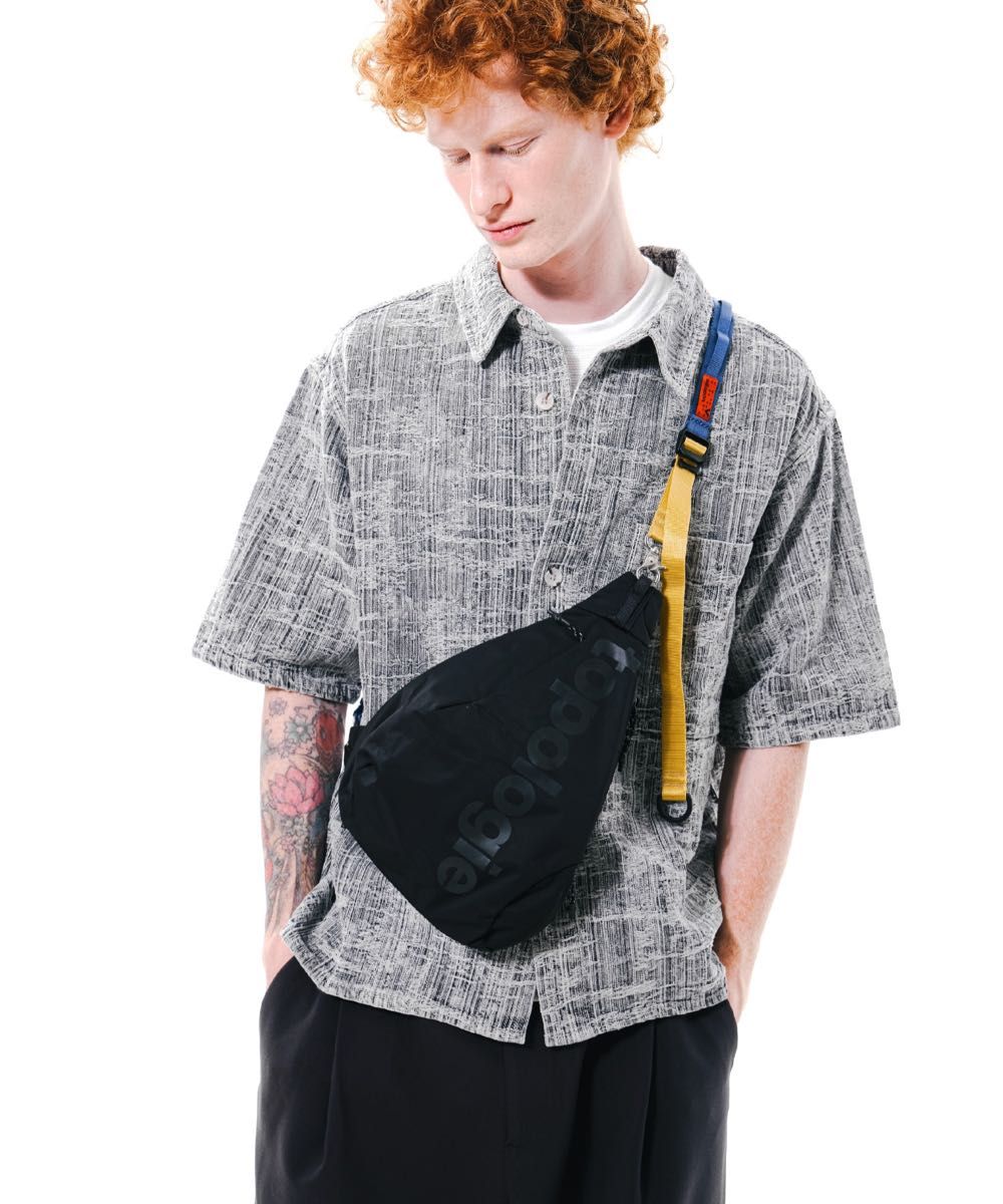 トポロジー ショルダーバッグ バッグ Sling Messenger Small スリング