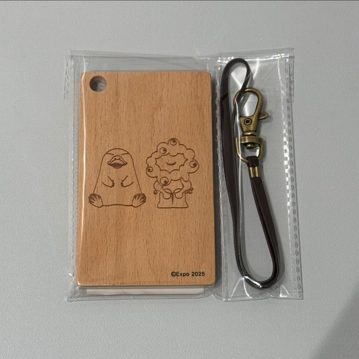A 木製パスケース 大阪万博 2025限定オリジナル 万博記念 ミャクミャク
