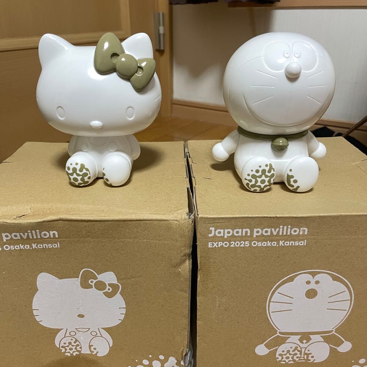 大阪 万博 日本館 JAPAN パビリオン Pavilion ドラえもん キティ