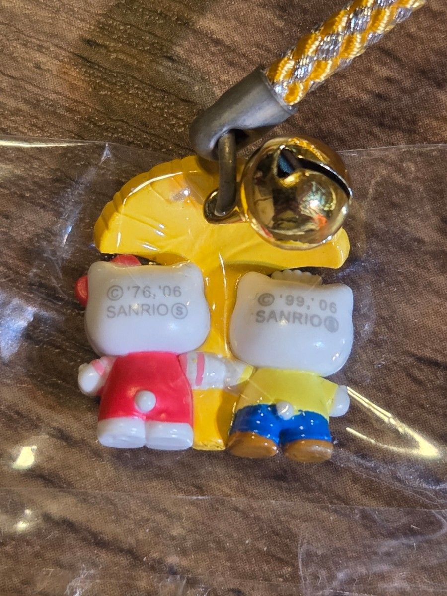 ハローキティ ご当地限定ストラップ 根付け 大阪限定 大阪市御堂筋 は