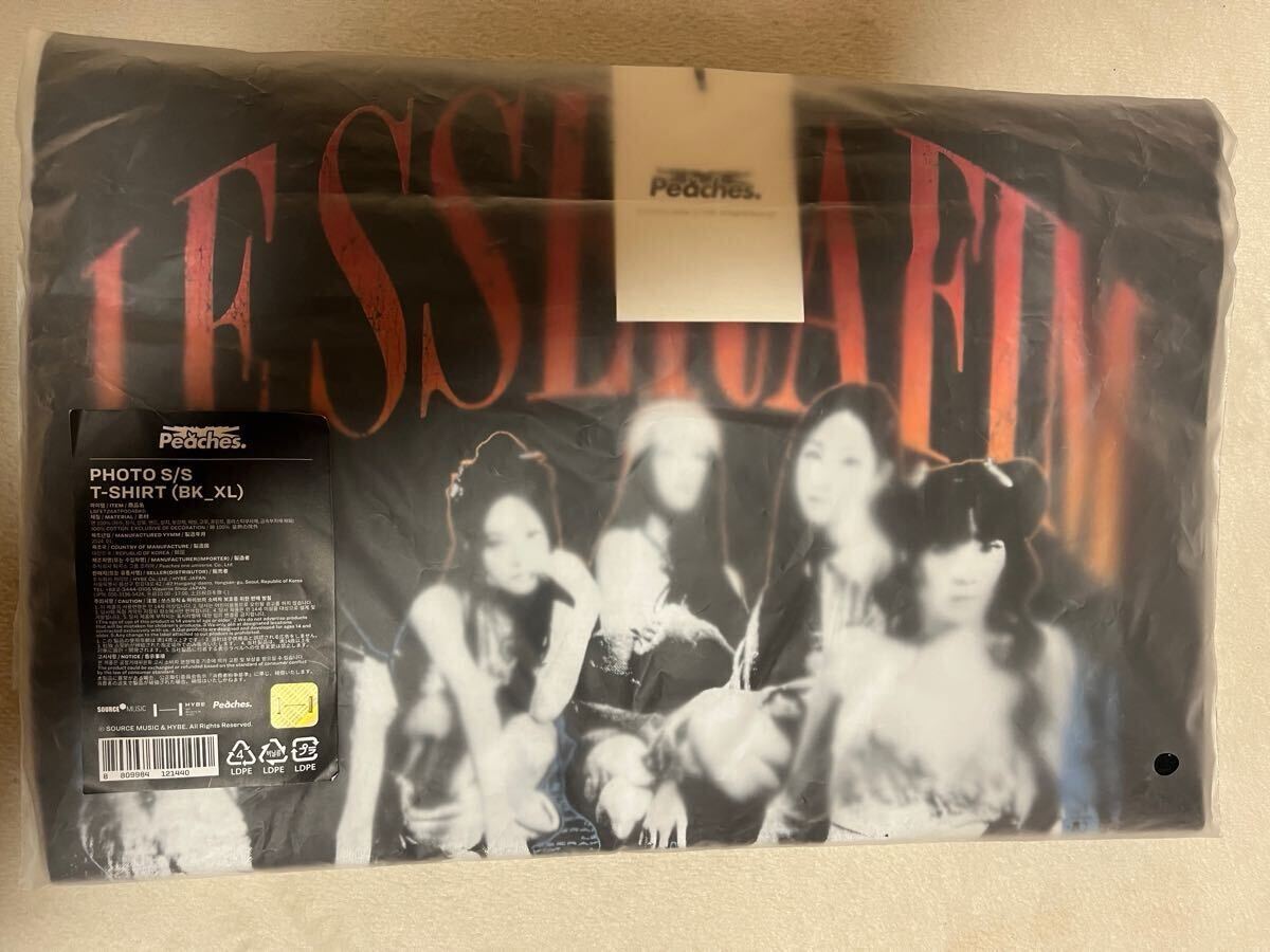 LE SSERAFIM グッズ Peaches Tシャツ PHOTO S/S T-SHIRT BLACK XL ル