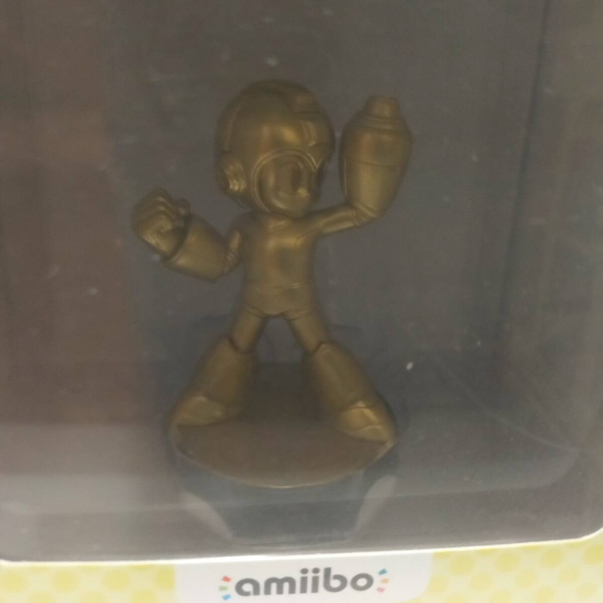 アメリカ限定 北米版 任天堂 アミーボ ロックマンゴールド レガシー