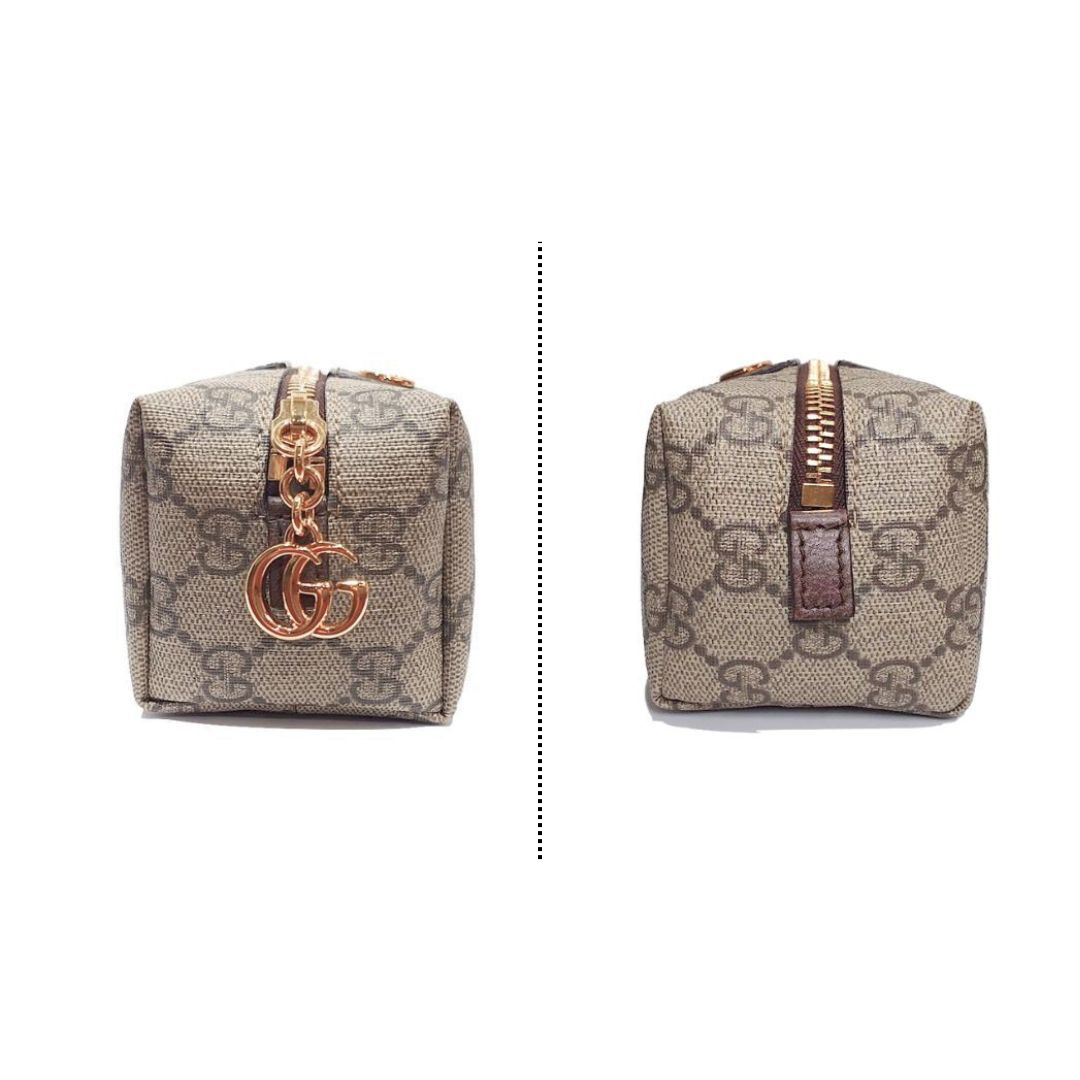 ほぼ未使用】GUCCI グッチ GGスプリーム スクエア ポーチ コスメポーチ