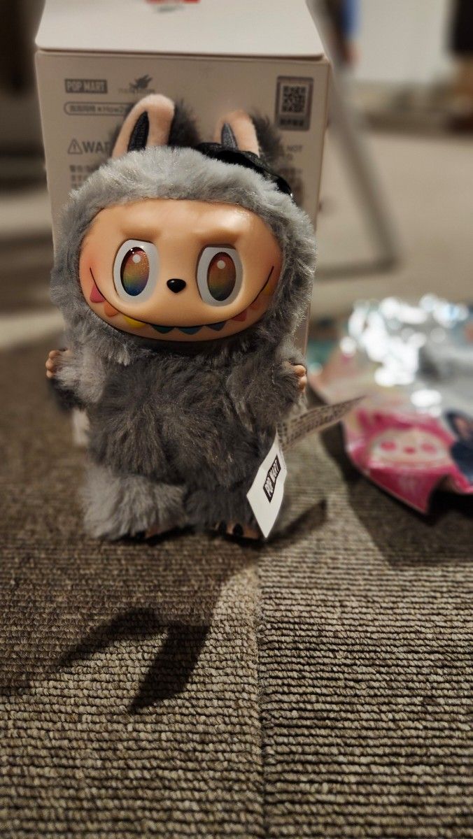 POP MART ラブブ Big into energy シークレット V3 ID 本我 ペンダント